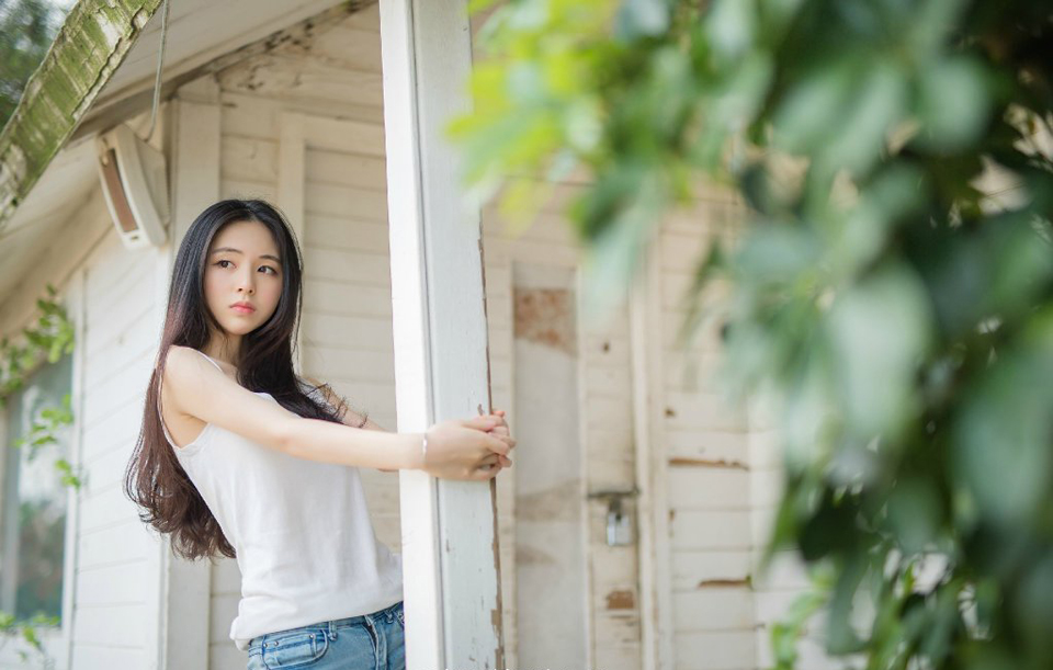 “此人与我等并非一条心，留之无用，甚至日后还会坏事。”法正摇了摇头，淡漠道。